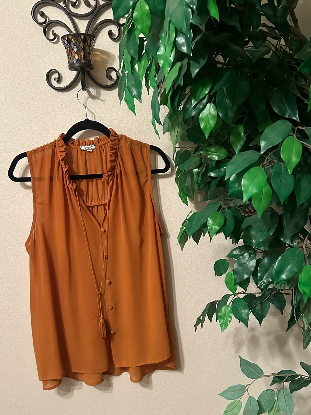 Eyeshadow Women's Chiffon Sleeveless Ruffle Blouse Rust Orange Size XL